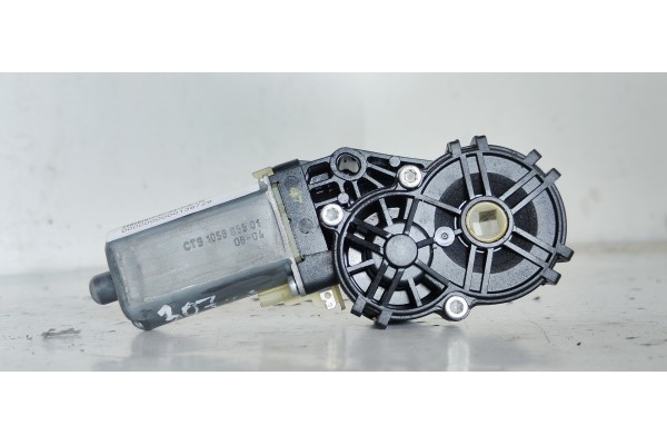 Recambio de motor techo electrico para peugeot 307 cc (s1) 1.6 referencia OEM IAM 0390203228  