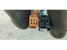 Recambio de retrovisor izquierdo para peugeot partner kombi 1.6 hdi 110 fap referencia OEM IAM   