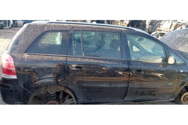 Recambio de puerta trasera derecha para opel zafira b 1.6 16v referencia OEM IAM   
