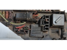 Recambio de caja reles / fusibles para bmw serie 5 berlina (e60) 2.0d 165 [520] fap referencia OEM IAM 6906618  