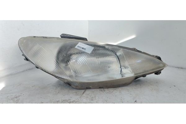Recambio de faro derecho para peugeot 206 berlina 1.6 referencia OEM IAM   
