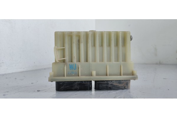 Recambio de centralita motor uce para opel zafira a elegance referencia OEM IAM 24462346  