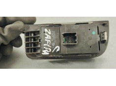 Recambio de mando elevalunas delantero izquierdo para opel zafira (c) 2.0 cdti 130 fap referencia OEM IAM 13305011  
