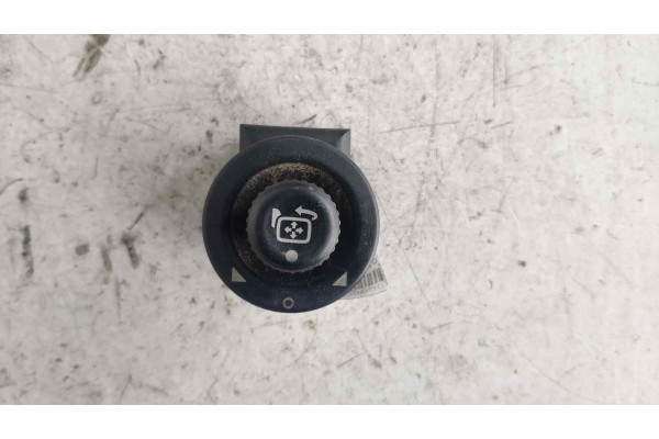 Recambio de mando retrovisor para land rover discovery 2.7 td v6 cat referencia OEM IAM 03930361  