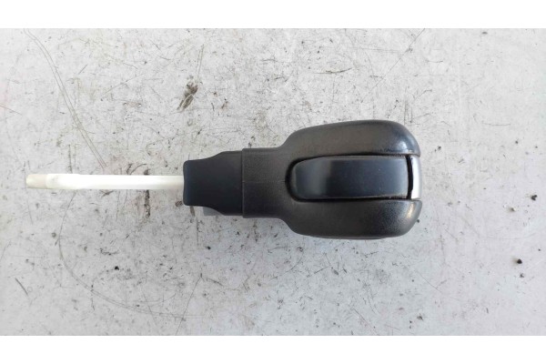 Recambio de pomo palanca cambio para land rover discovery 2.7 td v6 cat referencia OEM IAM   