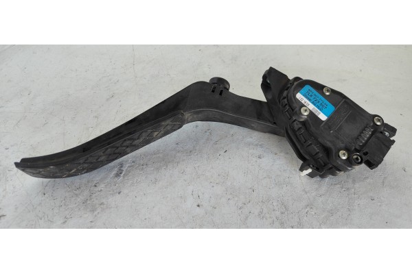 Recambio de potenciometro pedal para volkswagen touareg (7la) tdi r5 referencia OEM IAM 7L6723507  