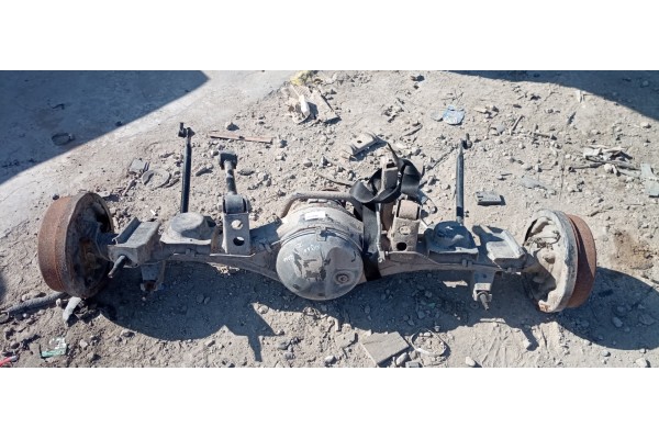 Recambio de puente trasero para nissan terrano/terrano.ii (r20) 2.7 turbodiesel referencia OEM IAM   