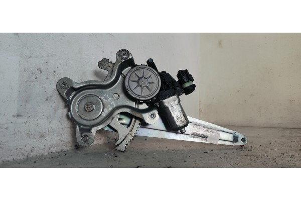 Recambio de elevalunas trasero izquierdo para mitsubishi l 200 (ka0/kb0) raging bull referencia OEM IAM MN182354  