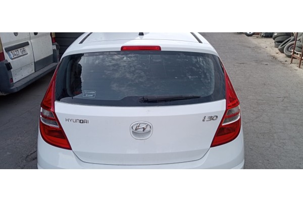 Recambio de porton trasero para hyundai i30 classic referencia OEM IAM   