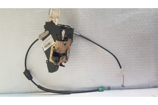 Recambio de cerradura puerta delantera izquierda para citroen c4 berlina collection referencia OEM IAM 9660700780  