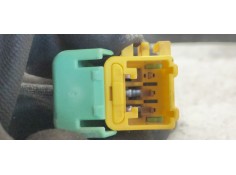 Recambio de cinturon seguridad delantero derecho para volkswagen touareg (7la) tdi r5 referencia OEM IAM 560981601  