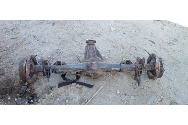 Recambio de puente trasero para nissan terrano/terrano.ii (r20) 2.7 turbodiesel referencia OEM IAM   