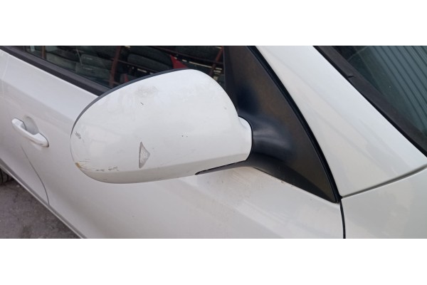 Recambio de retrovisor derecho para hyundai i30 classic referencia OEM IAM   