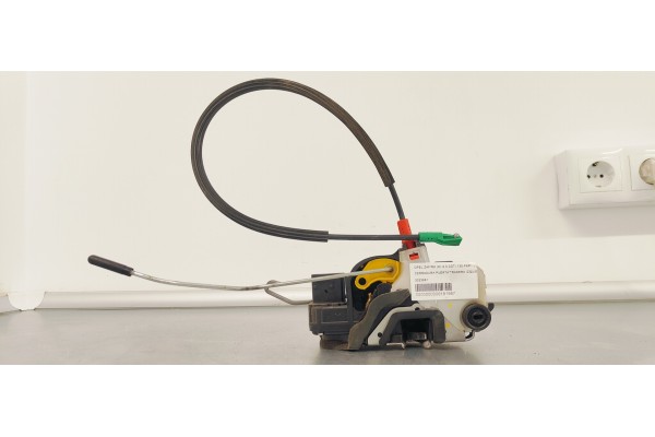 Recambio de cerradura puerta trasera izquierda para opel zafira (c) 2.0 cdti 130 fap referencia OEM IAM 3023881  