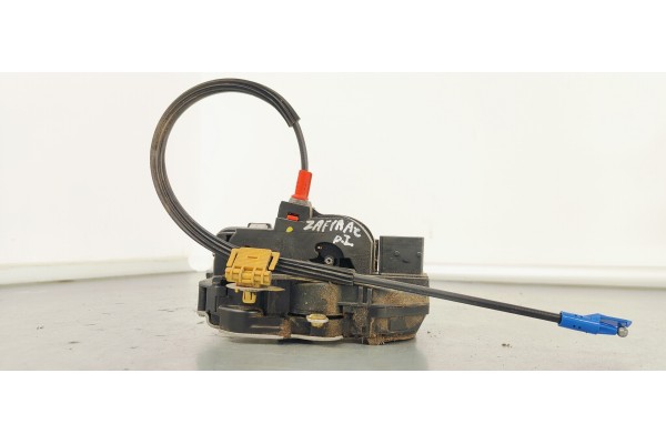 Recambio de cerradura puerta delantera izquierda para opel zafira (c) 2.0 cdti 130 fap referencia OEM IAM 3023881  