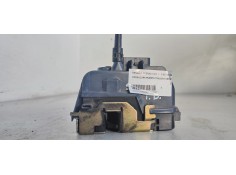 Recambio de cerradura puerta trasera derecha para renault scenic ii 2.0 referencia OEM IAM   