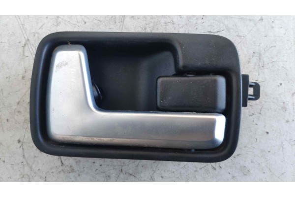 Recambio de maneta interior delantera derecha para land rover discovery 2.7 td v6 cat referencia OEM IAM   