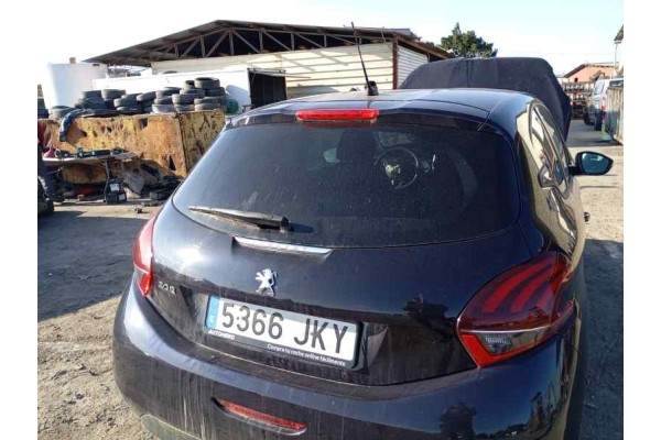 Recambio de porton trasero para peugeot 208 1.2 i turbo 110 referencia OEM IAM   