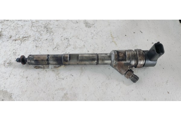 Recambio de inyector para kia sorento 2.5 crdi ex referencia OEM IAM 0445110275  