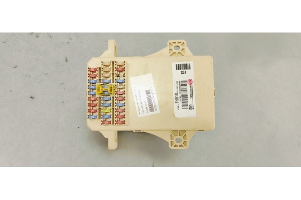Recambio de caja reles / fusibles para hyundai i30 1.6 crdi 115 referencia OEM IAM 919501H510  