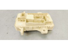 Recambio de caja reles / fusibles para hyundai i30 1.6 crdi 115 referencia OEM IAM 919501H510  