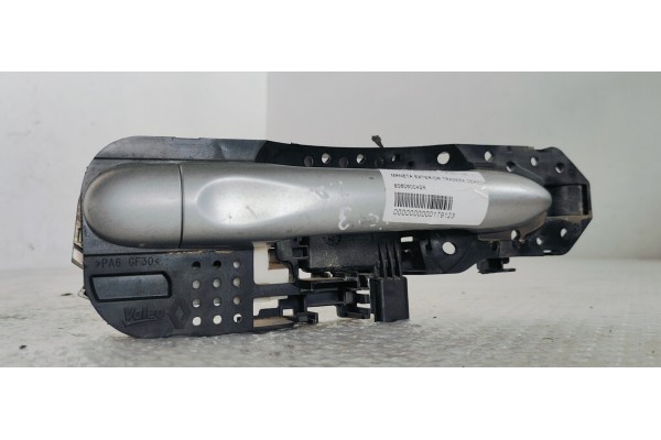 Recambio de maneta exterior trasera derecha para renault scenic iii 1.9 dci 130 referencia OEM IAM 806060042R  