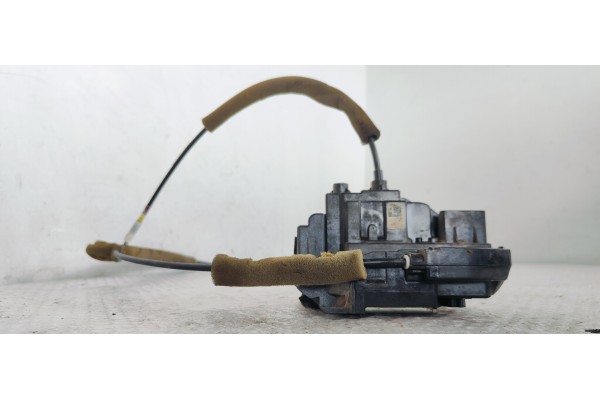 Recambio de cerradura puerta trasera derecha para renault koleos 2.0 dci 150 4x4 fap referencia OEM IAM   