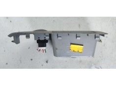 Recambio de mando elevalunas trasero izquierdo para kia sorento 2.5 crdi ex referencia OEM IAM 478520B112  