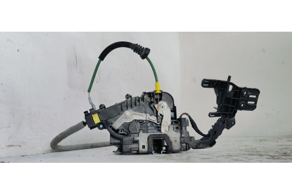 Recambio de cerradura puerta delantera derecha para mercedes-benz clase c (w205) lim. 2.2cdi 170 [220] fap referencia OEM IAM A0