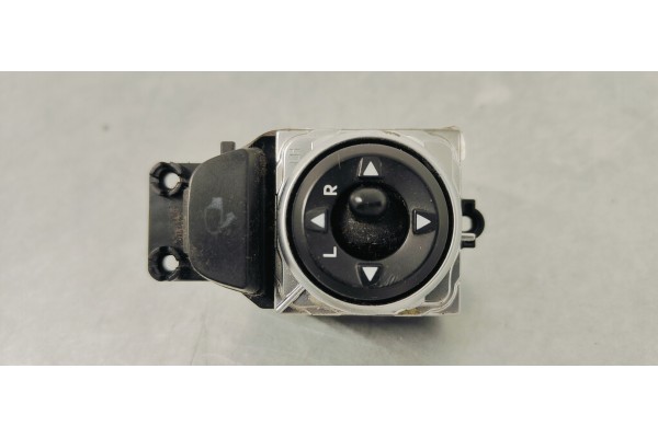 Recambio de mando retrovisor para hyundai i30 (gd) 1.6 crdi 110 fap referencia OEM IAM 39Y4811110  