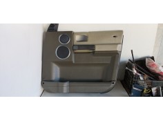 Recambio de guarnecido puerta delantera derecha para land rover discovery v6 td se referencia OEM IAM DDC500041  