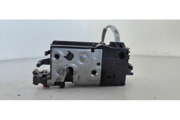 Recambio de cerradura puerta trasera derecha para citroen c4 lim. 1.6 hdi fap referencia OEM IAM 9685352080  