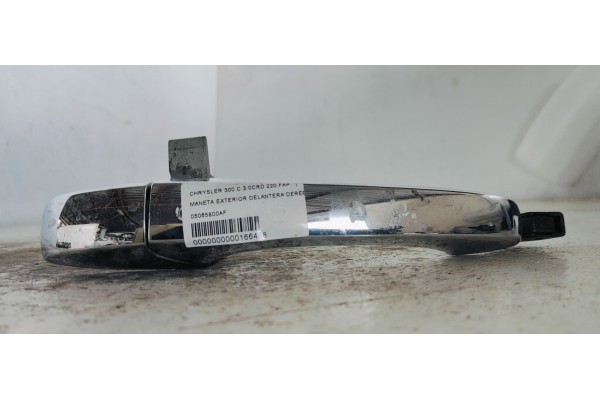 Recambio de maneta exterior delantera derecha para chrysler 300 c 3.0crd 220 fap referencia OEM IAM 05065800AF  