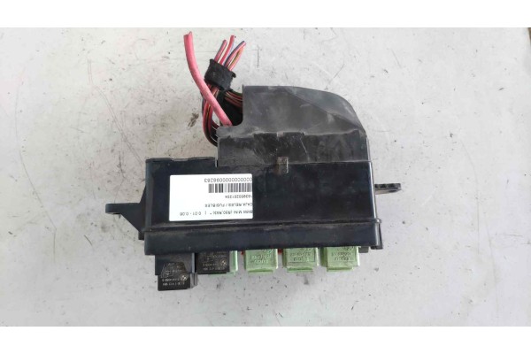 Recambio de caja reles / fusibles para bmw mini (r50,r53) 1.4 16v turbodiesel cat referencia OEM IAM 183950201204 690660403 