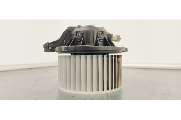 Recambio de ventilador calefaccion para hyundai i30 (gd) 1.6 crdi 110 fap referencia OEM IAM F00S3B2474  