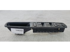 Recambio de mando elevalunas delantero izquierdo para renault scenic iii 1.9 dci 130 referencia OEM IAM 809610017R  