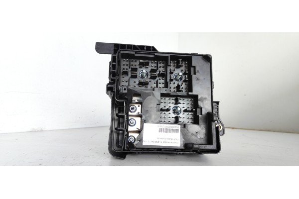 Recambio de caja reles / fusibles para hyundai i30 (gd) city referencia OEM IAM   