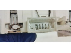 Recambio de luz interior para renault scenic iii 1.9 dci 130 referencia OEM IAM 264300008R  