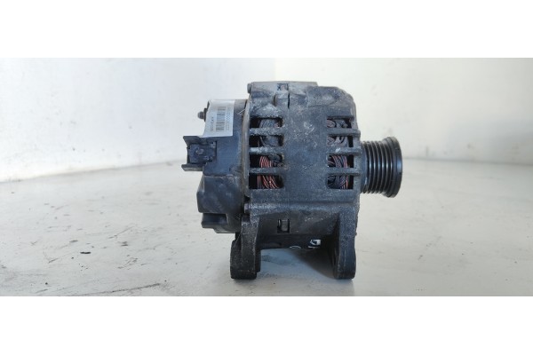 Recambio de alternador para renault laguna ii (bg0) 1.9 dci diesel referencia OEM IAM 8200162474  