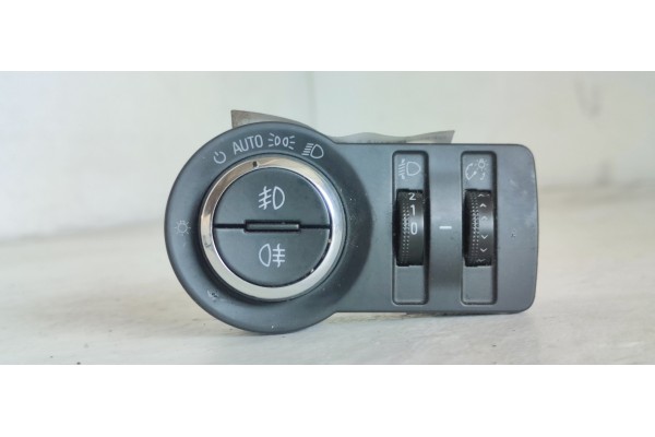 Recambio de mando luces para opel insignia berlina excellence referencia OEM IAM 23197914  