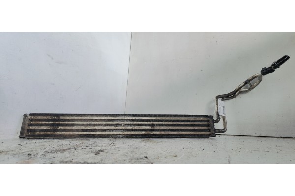 Recambio de radiador aceite para volkswagen touareg (7la) 2.5tdi 175 4x4 referencia OEM IAM 7L8422885A  