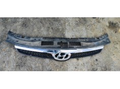 Recambio de rejilla delantera para hyundai i30 1.6crdi 90 referencia OEM IAM 863512L000  