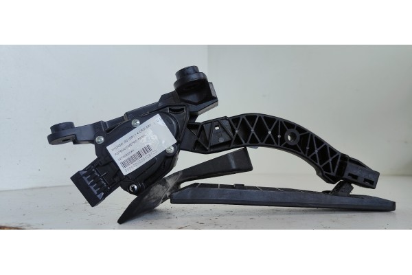 Recambio de potenciometro pedal para hyundai i30 (gd) city referencia OEM IAM 327003XXXX  