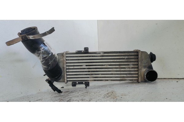 Recambio de intercooler para hyundai i30 1.6crdi 90 referencia OEM IAM 282702A62X  
