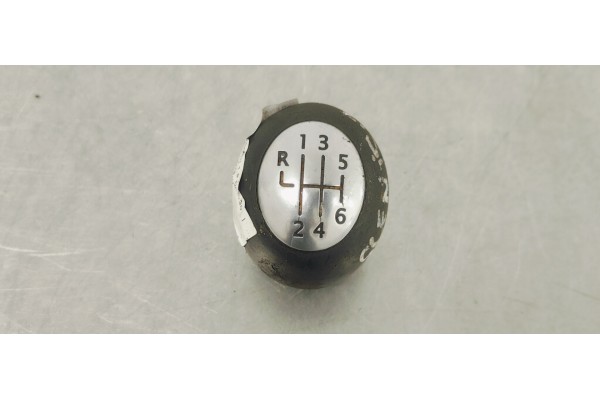 Recambio de pomo palanca cambio para renault scenic iii 1.9 dci 130 referencia OEM IAM   