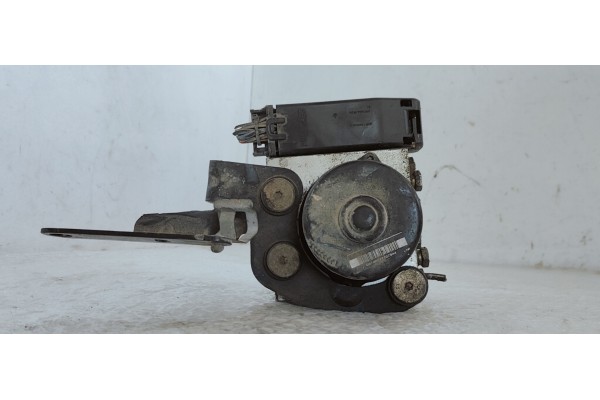 Recambio de abs para ford focus berlina (cak) ghia referencia OEM IAM 2M512M110EE  