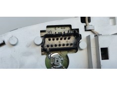Recambio de cuadro instrumentos para chrysler voyager (rg) 3.3 v6 cat referencia OEM IAM R824AI 0432668 70113R