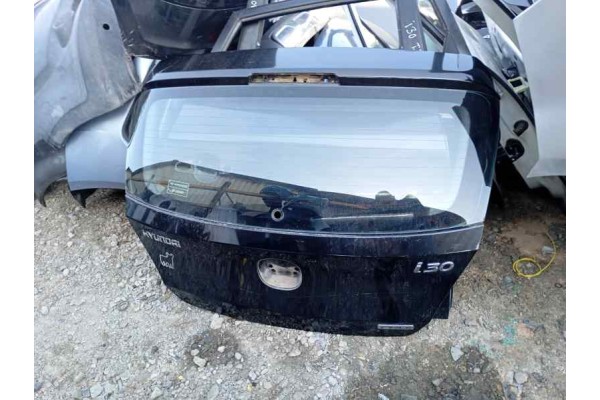 Recambio de porton trasero para hyundai i30 1.6crdi 90 referencia OEM IAM   