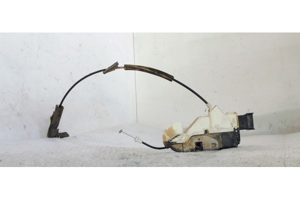 Recambio de cerradura puerta delantera izquierda para peugeot partner kasten 1.6 hdi 90 referencia OEM IAM 828406  