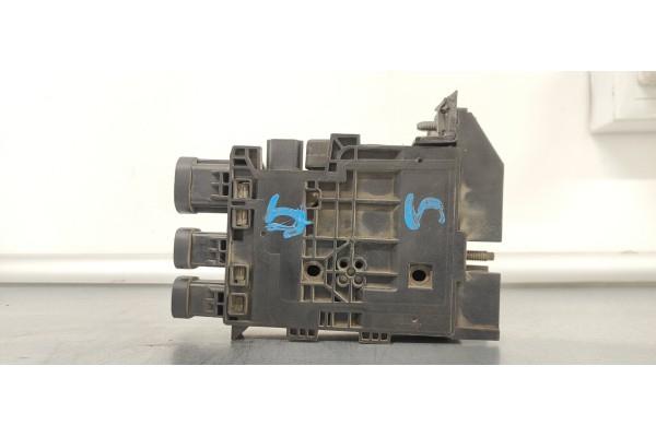 Recambio de modulo electronico para renault scenic iii 1.9 dci 130 referencia OEM IAM 243800011R  